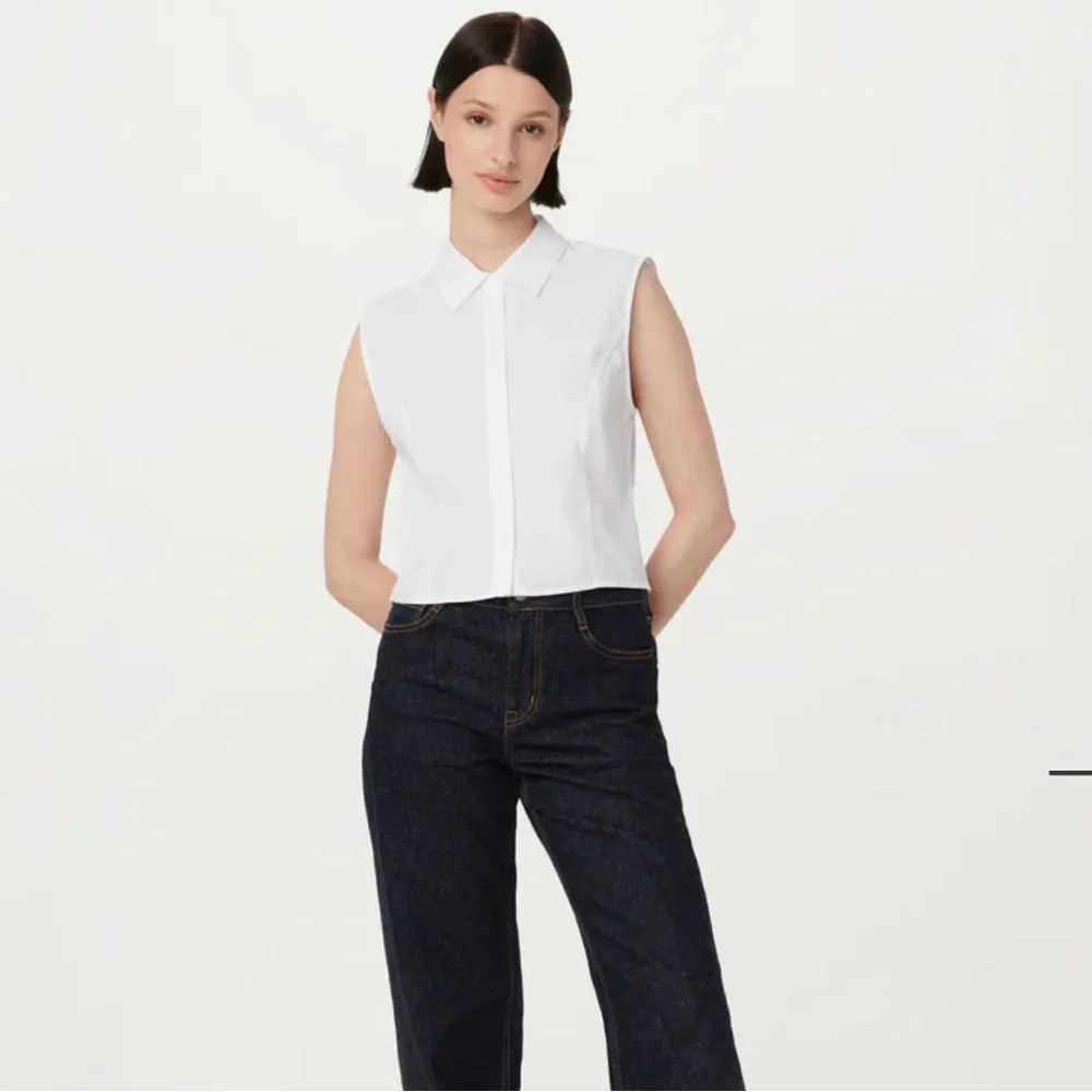 Frank & Oak Cropped Sleeveless Poplin Shirt - Picture 2 of 5